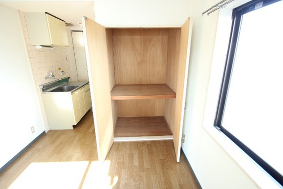 収納　※別部屋の写真です