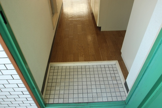 玄関　※別部屋の写真です