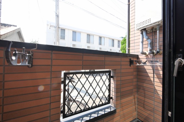 バルコニー　陽当たり良好なバルコニーです