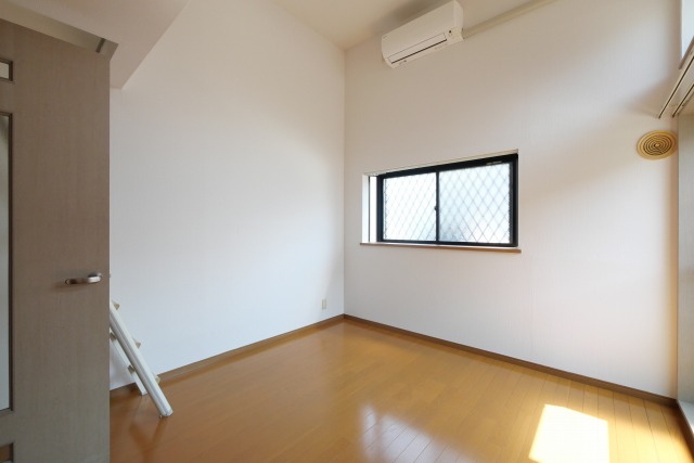 居室・リビング　ゆったり過ごせる居間です