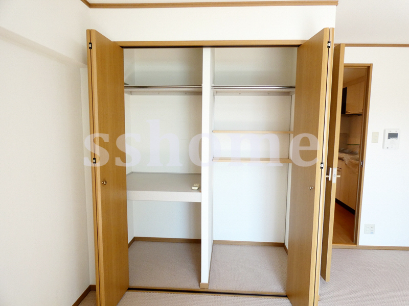 収納　大きなクローゼットです☆