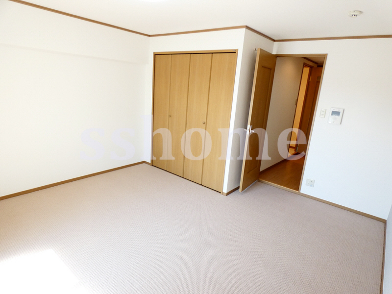 居室・リビング　広々使えるお部屋です☆