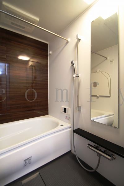 バス・シャワールーム　追い焚き機能浴室乾燥機付きバス