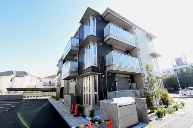 建物外観　安心のオートロック付き♪