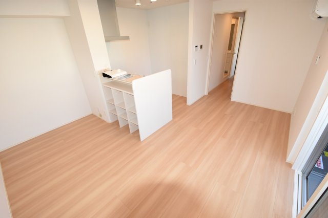 居室・リビング　エアコン付きで初期費用を抑えられます♪