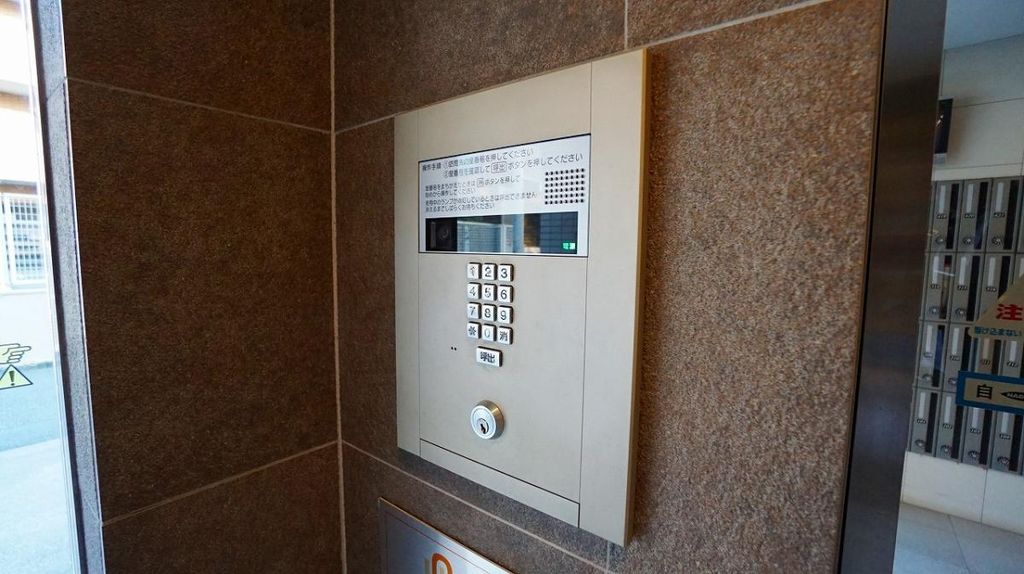セキュリティ　エントランス