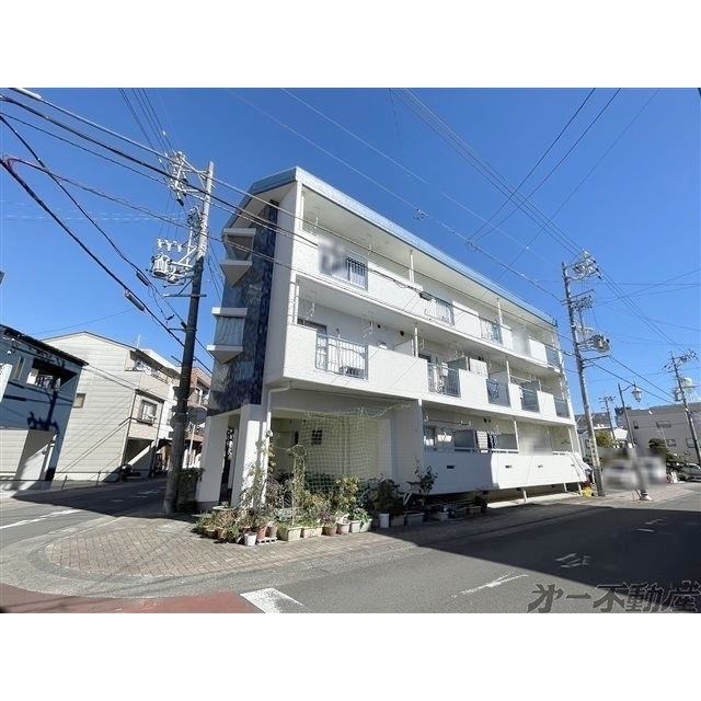 エントランス　建物外観