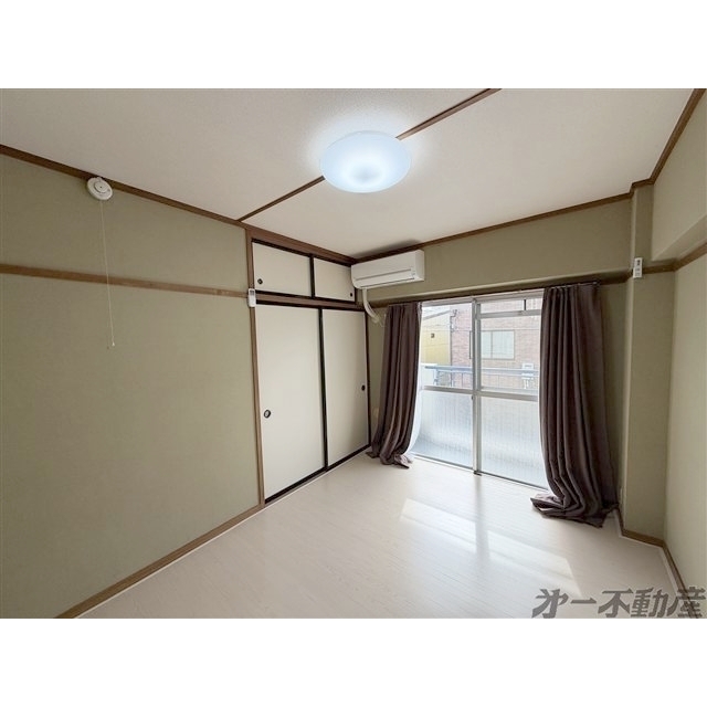 建物外観　洋室