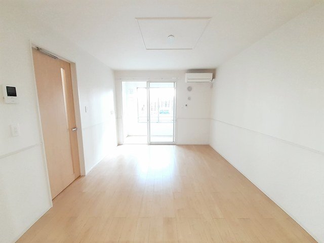 居室・リビング　ゆったり過ごせる居間です