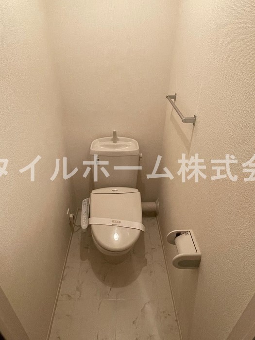 トイレ　別部屋写真です。