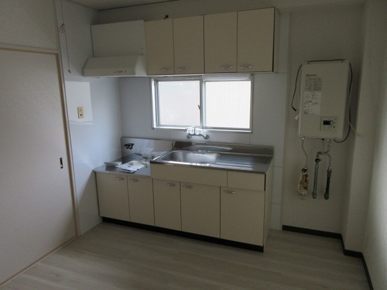 キッチン　※掲載写真は同マンション別部屋参考写真となります。