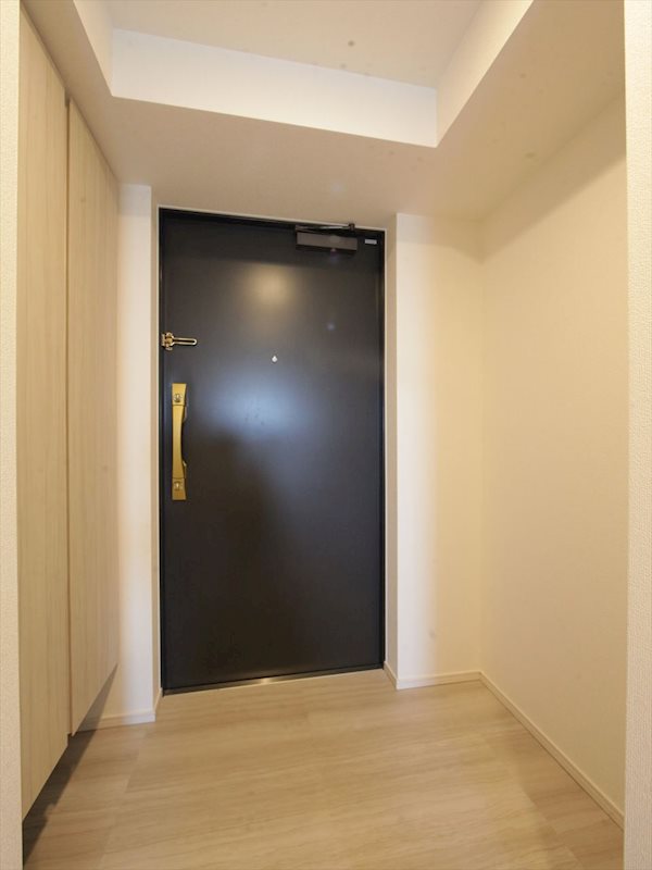 玄関　玄関　シューズボックス完備