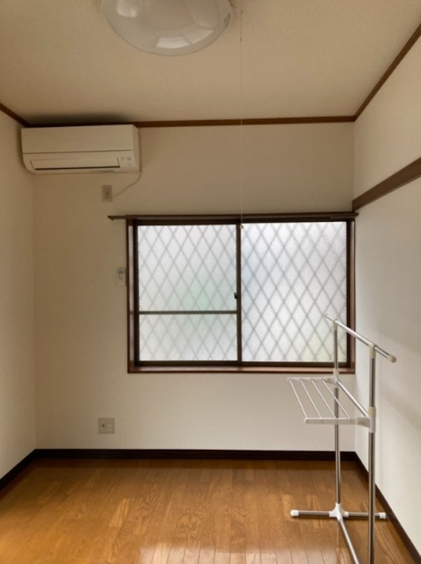 京王井の頭線 井の頭公園駅 徒歩10分 2階建 築30年の居間写真