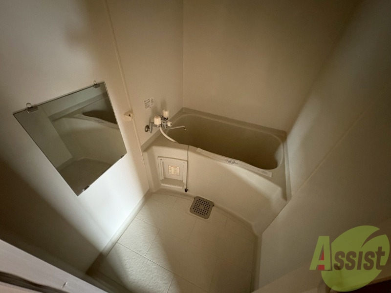 バス・シャワールーム　お風呂になります。一日の疲れを癒してくださいね。