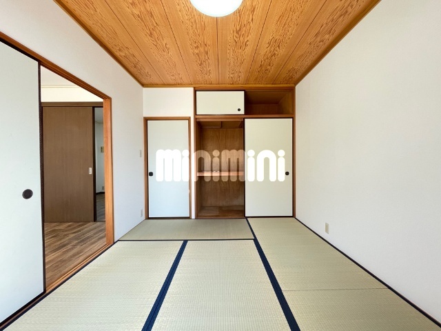 トイレ　別号室の写真です。