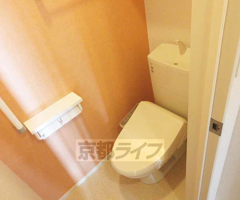 トイレ　清潔感のあるトイレです