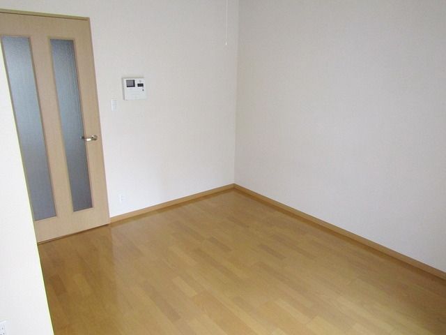 居室・リビング　☆明るい洋室☆