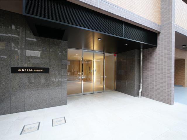 エントランス　清潔なエントランスです