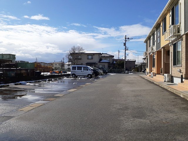 駐車場　駐車場に車を止められます