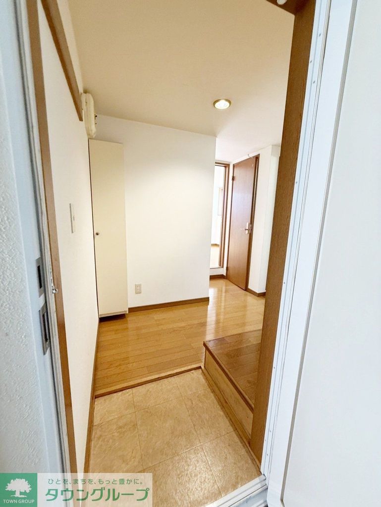 玄関　お部屋探しはタウンハウジングへ♪