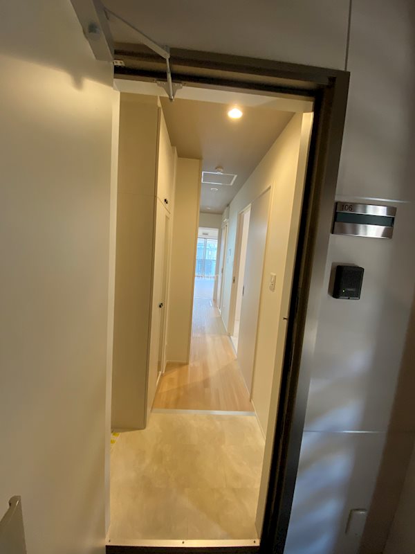 玄関　同間取りのお部屋の写真です。ご参考までに。