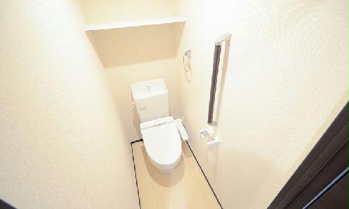 トイレ　設備・仕様は号室により異なる為、現況を優先致します。