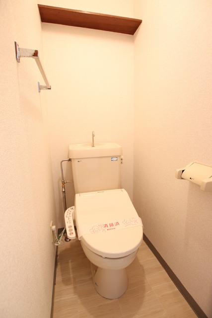 トイレ　温水洗浄便座付トイレ！