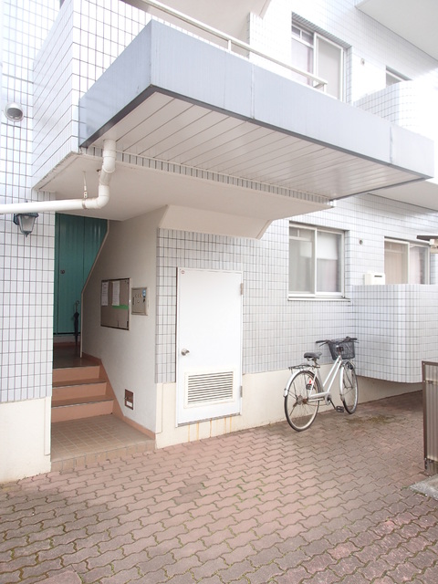 エントランス　建物入り口！