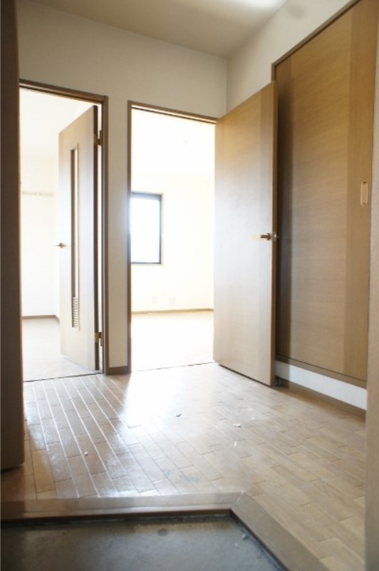 玄関　図面と現状に相違がある場合には現状を優先