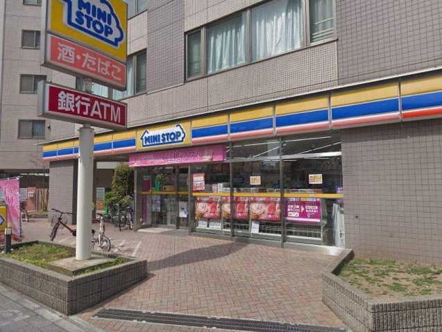 コンビニ　ミニストップ（コンビニ）まで556m