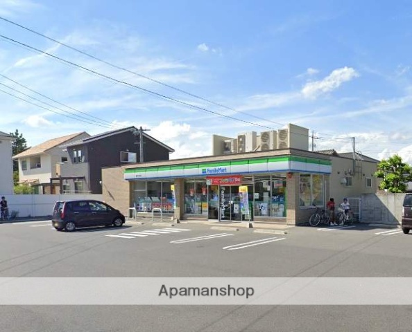 コンビニ　ファミリーマート（コンビニ）まで451m