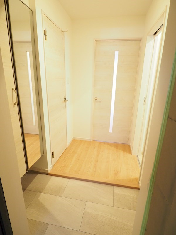 玄関　玄関広め☆収納充実TYPE。