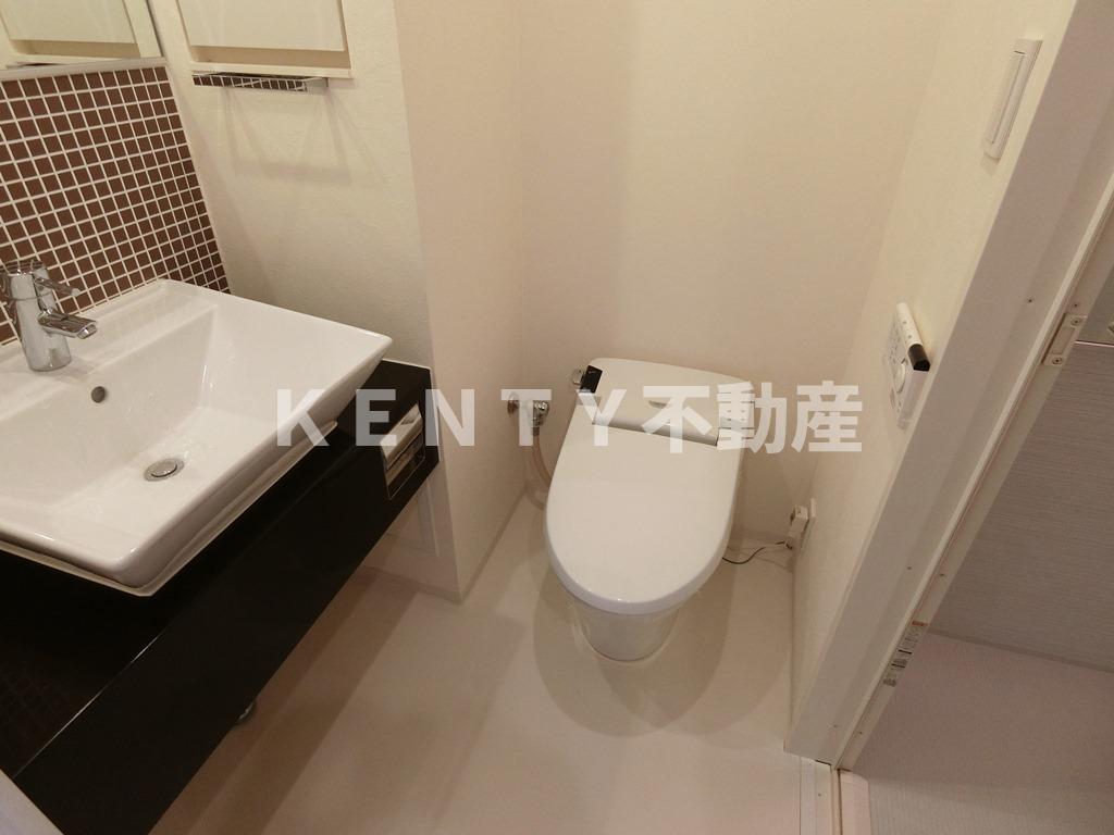 トイレ　清潔感のあるトイレです