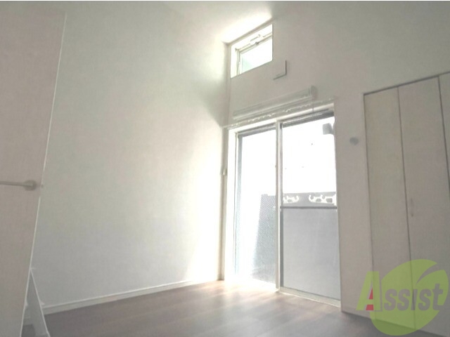 居室・リビング　６帖のリビングになります。伸び伸び出来そうですね。