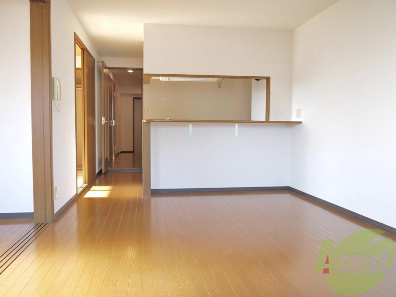 居室・リビング　日当たりの良い広々１３帖のリビングダイニングです。