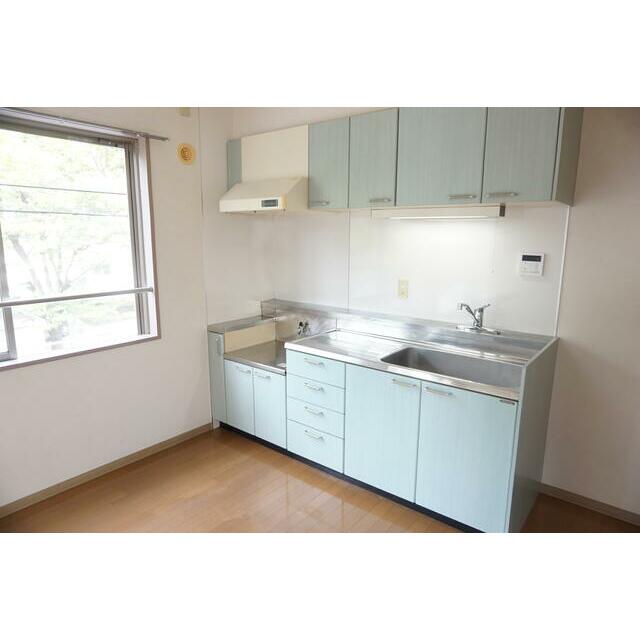 キッチン　２口ガスコンロ置けるタイプのキッチン