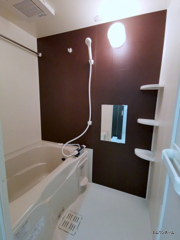 バス・シャワールーム　浴室乾燥機付き