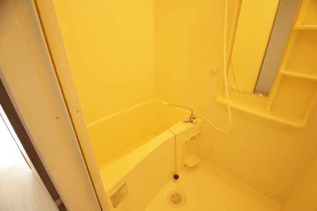 バス・シャワールーム　※別室の参考写真の為、現況優先です。