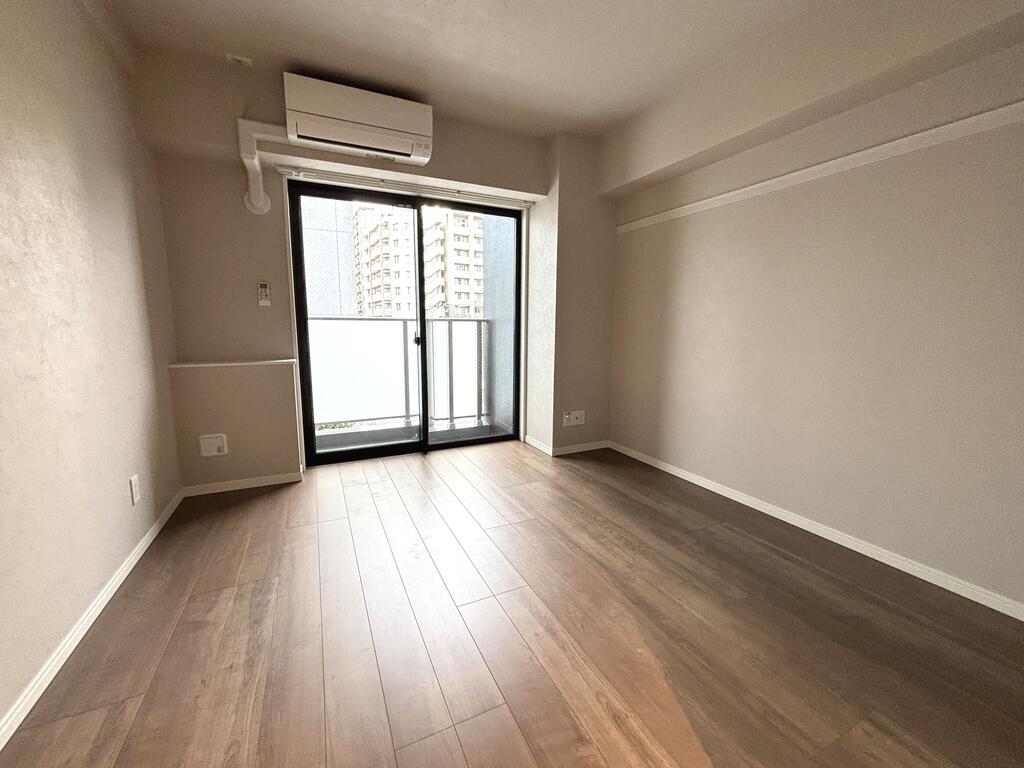 居室・リビング　※画像は302号室参考写真となります。