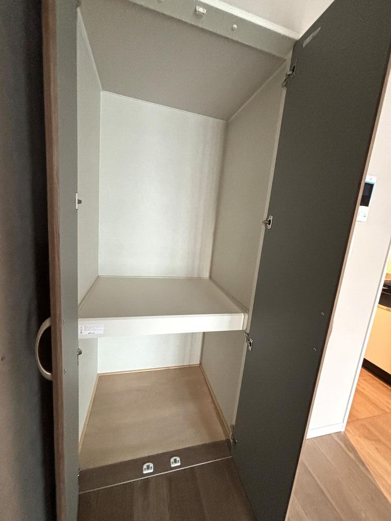 収納　※画像は302号室参考写真となります。