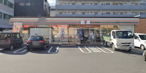 コンビニ　セブンイレブン伊勢原桜台1丁目店（コンビニ）まで107m