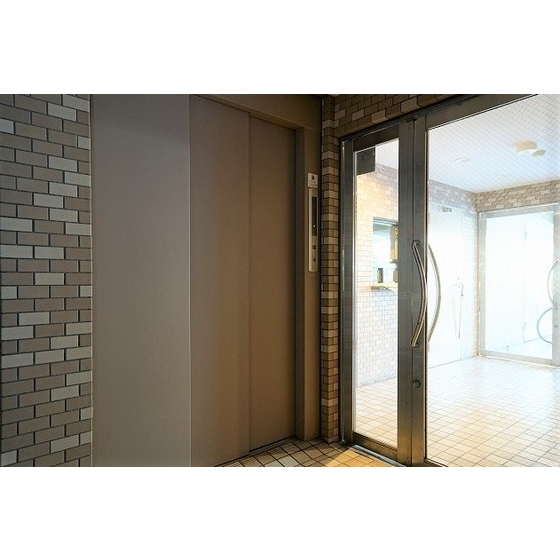 エントランス　エレベーターホール