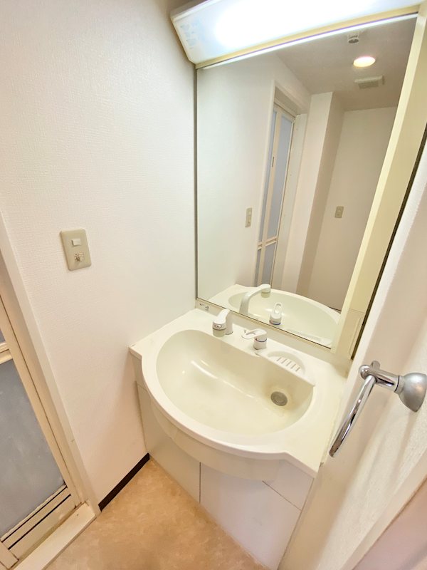 洗面設備　洗髪洗面化粧台