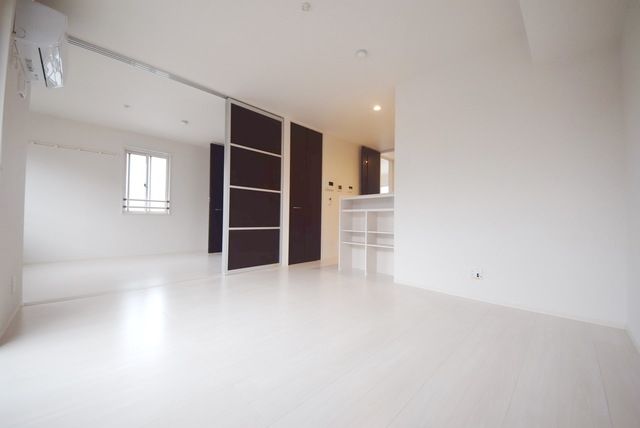 居室・リビング　※別号室参考写真