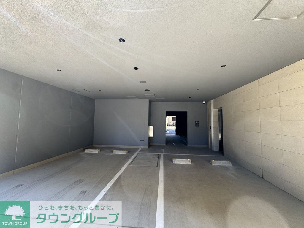 駐車場　駐車場