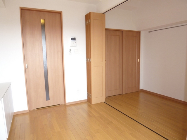 その他部屋・スペース　クローゼット扉はスライド式！可動間仕切りも便利です！