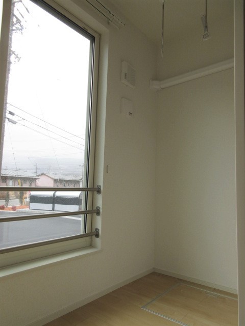 バルコニー　写真は別の部屋のものです。