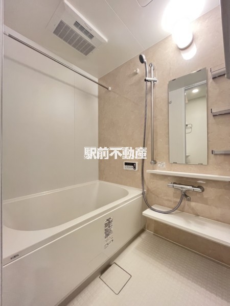 バス・シャワールーム　写真は別部屋