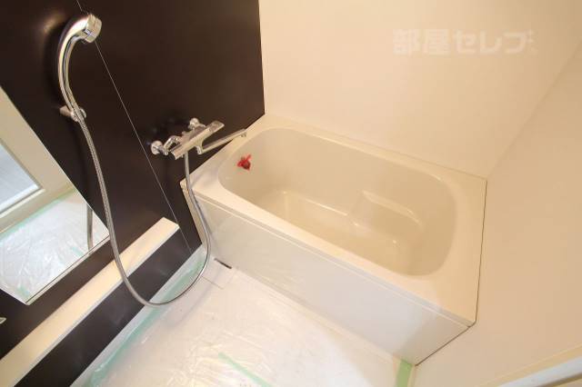 バス・シャワールーム　※２０１号室室内参照