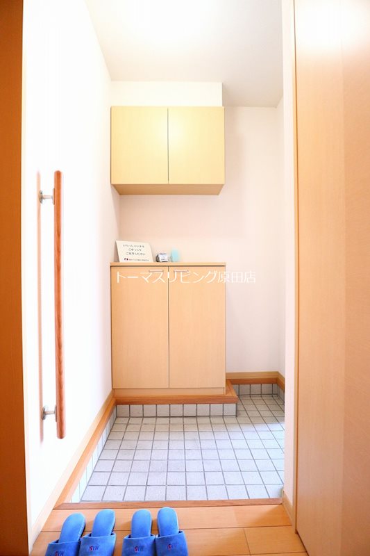 玄関　101号室写真